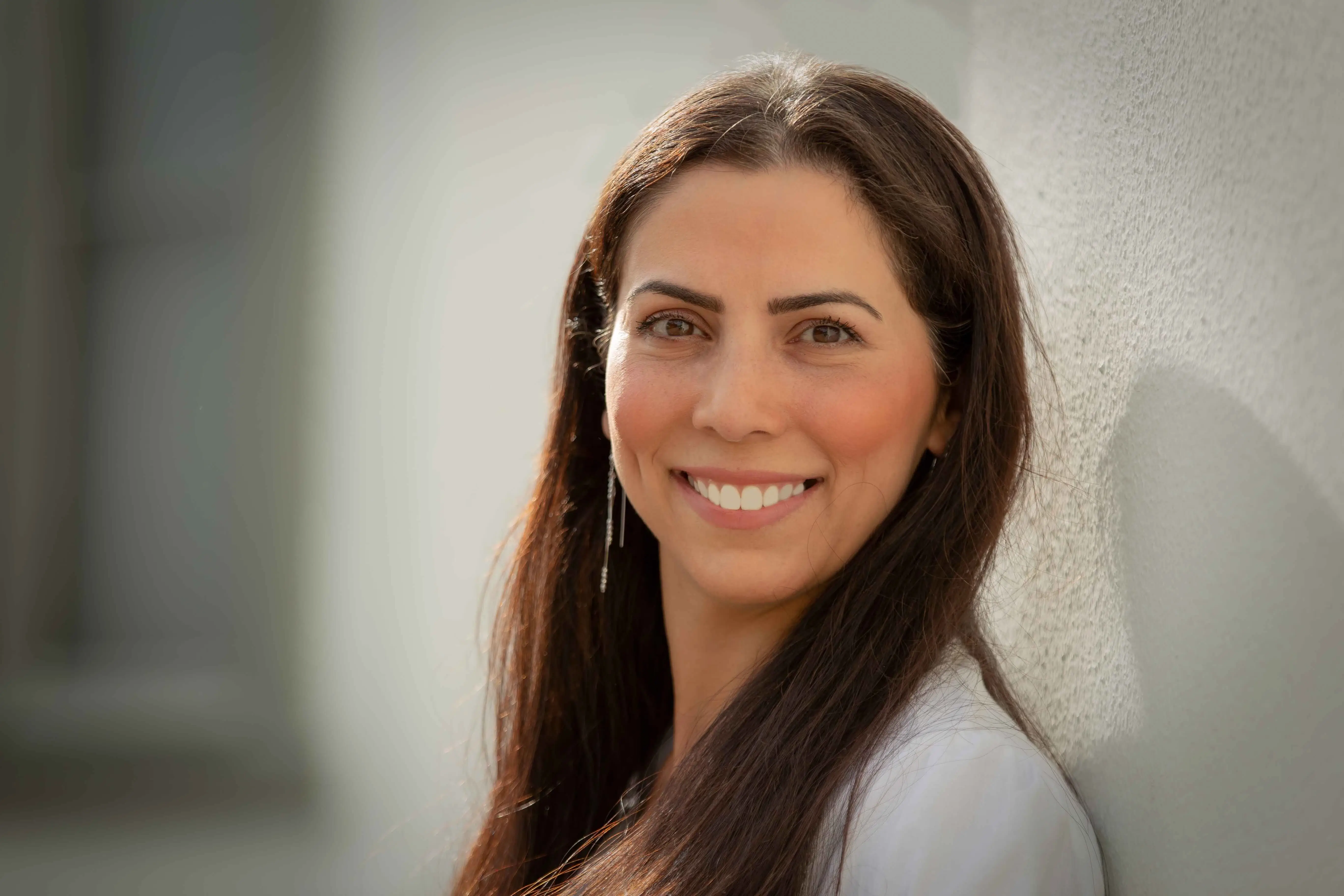 Dr. Nira Sarlak, ND